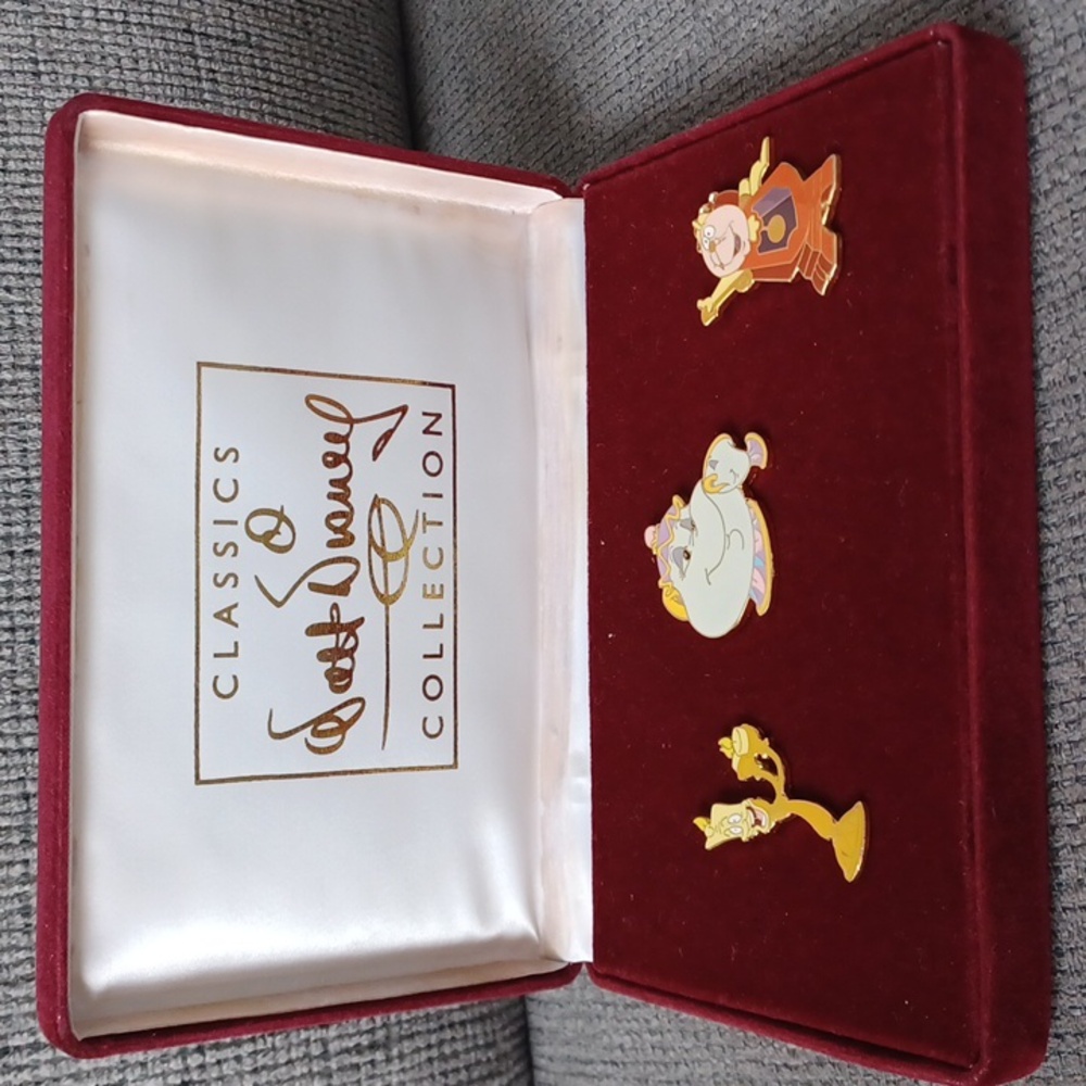 Classics WDCC Boxed Collection Set 3 Pins Badges Brooches Beauty & The Beast